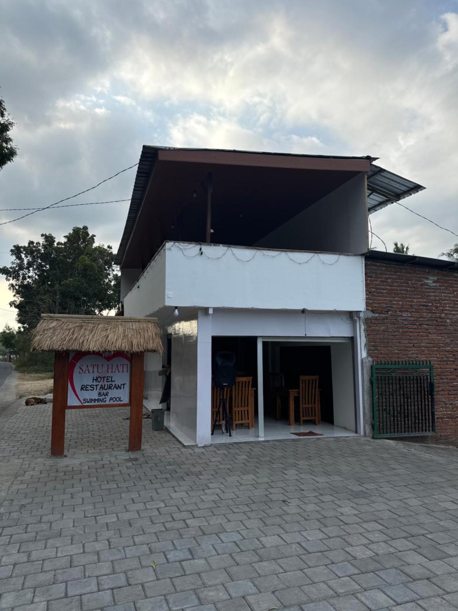Satu Hati Hotel Ekas Екстер'єр фото