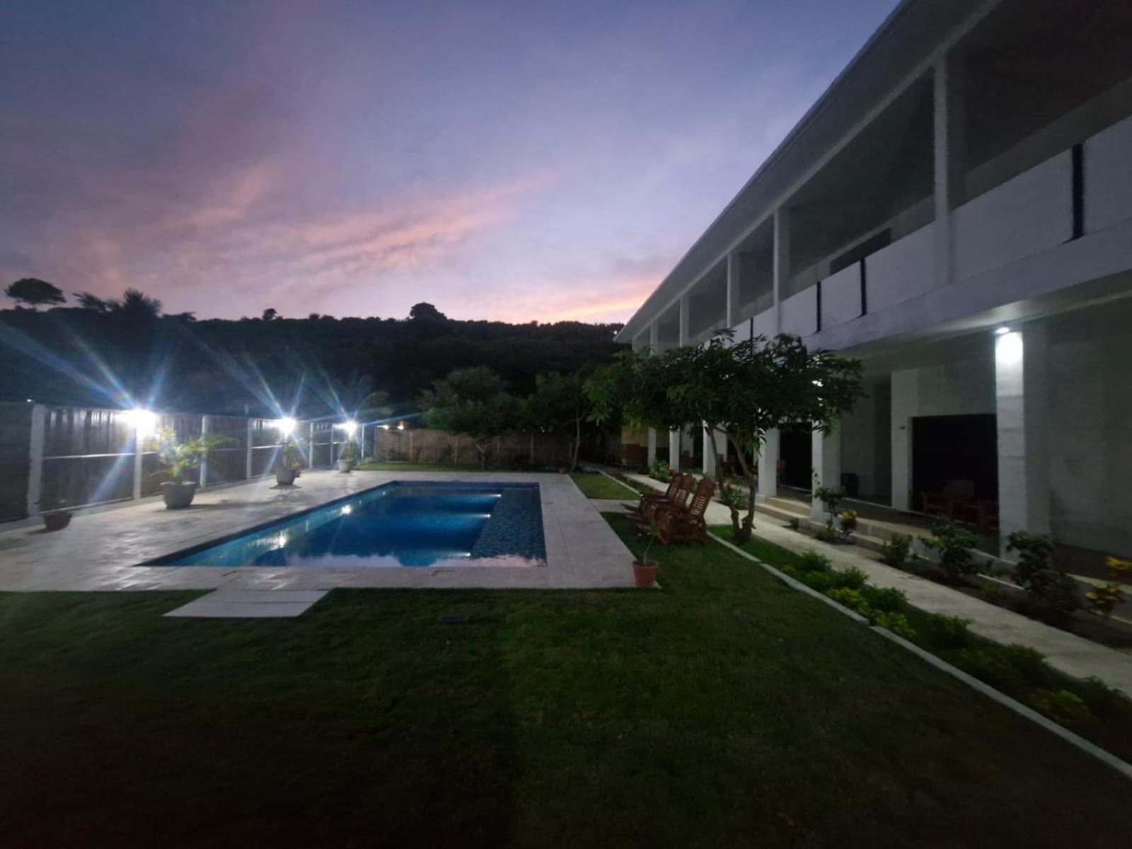 Satu Hati Hotel Ekas Екстер'єр фото